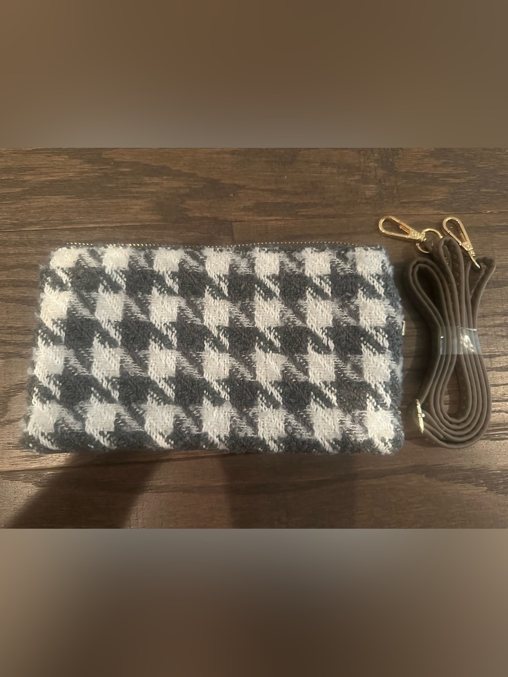 Jen & Co. textured houndstooth zip clutch *NWT*